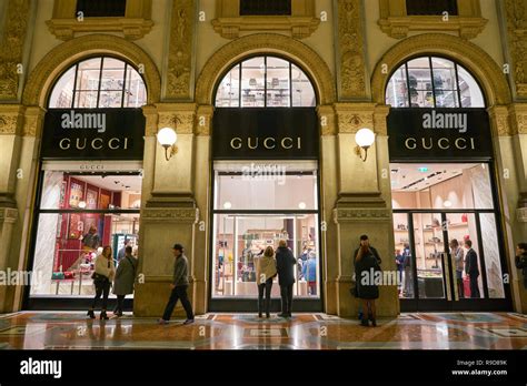 milan gucci outlet.